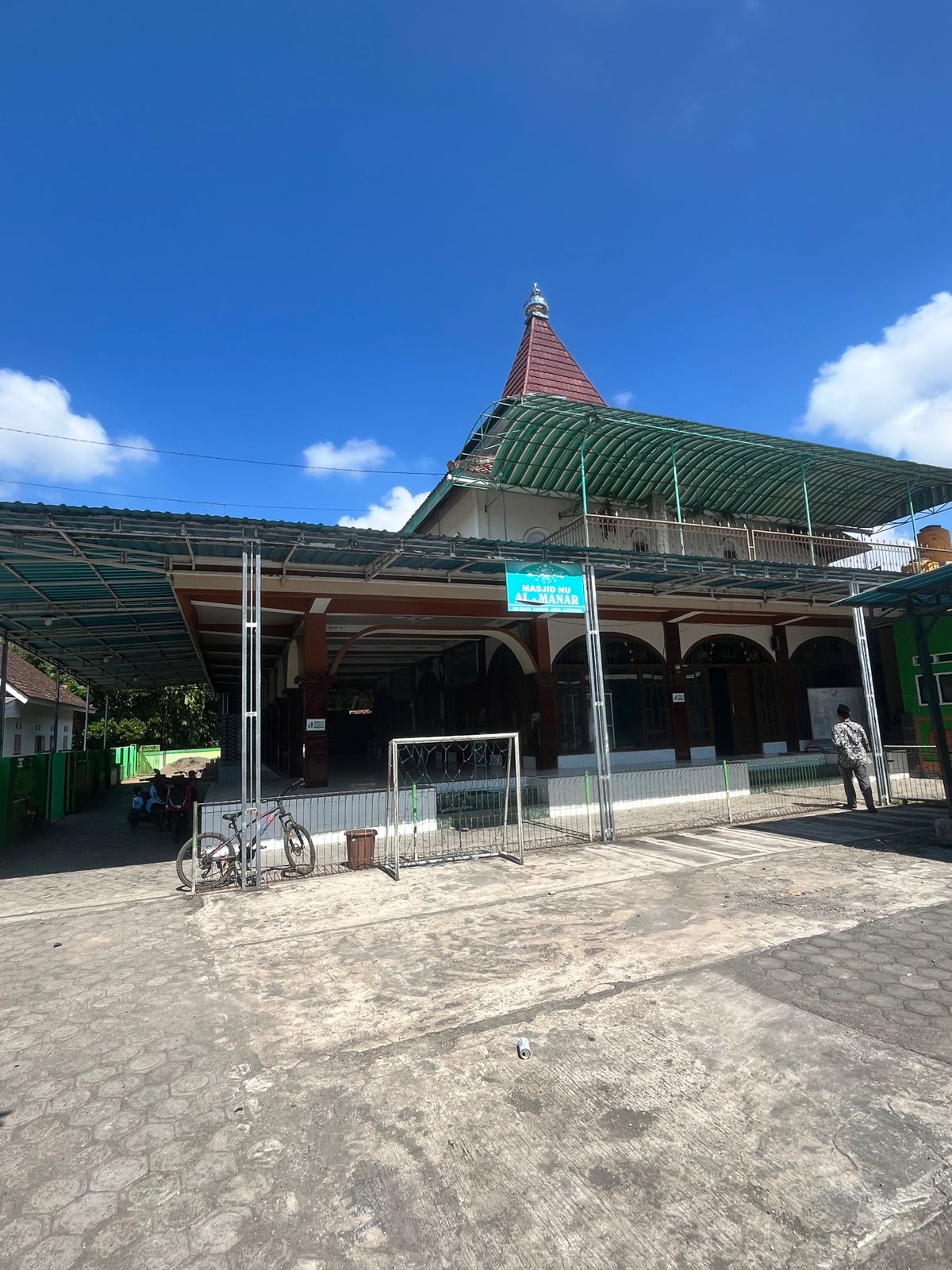 Foto Depan Masjid & Papan Nama — Al-Manar, Bagorejo, Srono