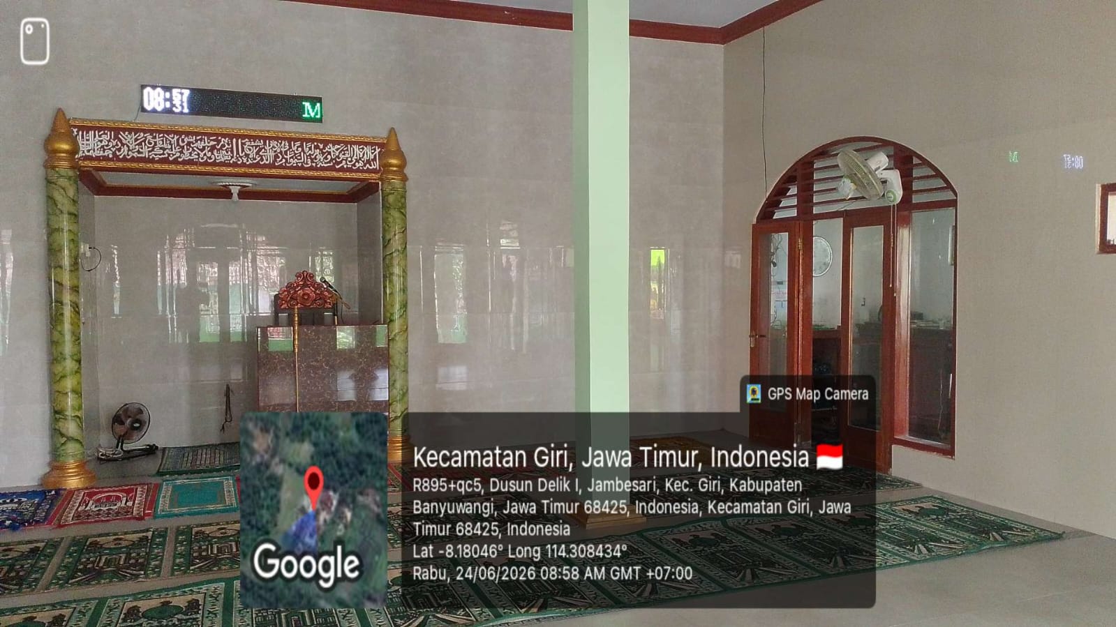 Foto Dalam Masjid (Mimbar/Mihrab) — BAITURROHIM, Jambesari, Giri