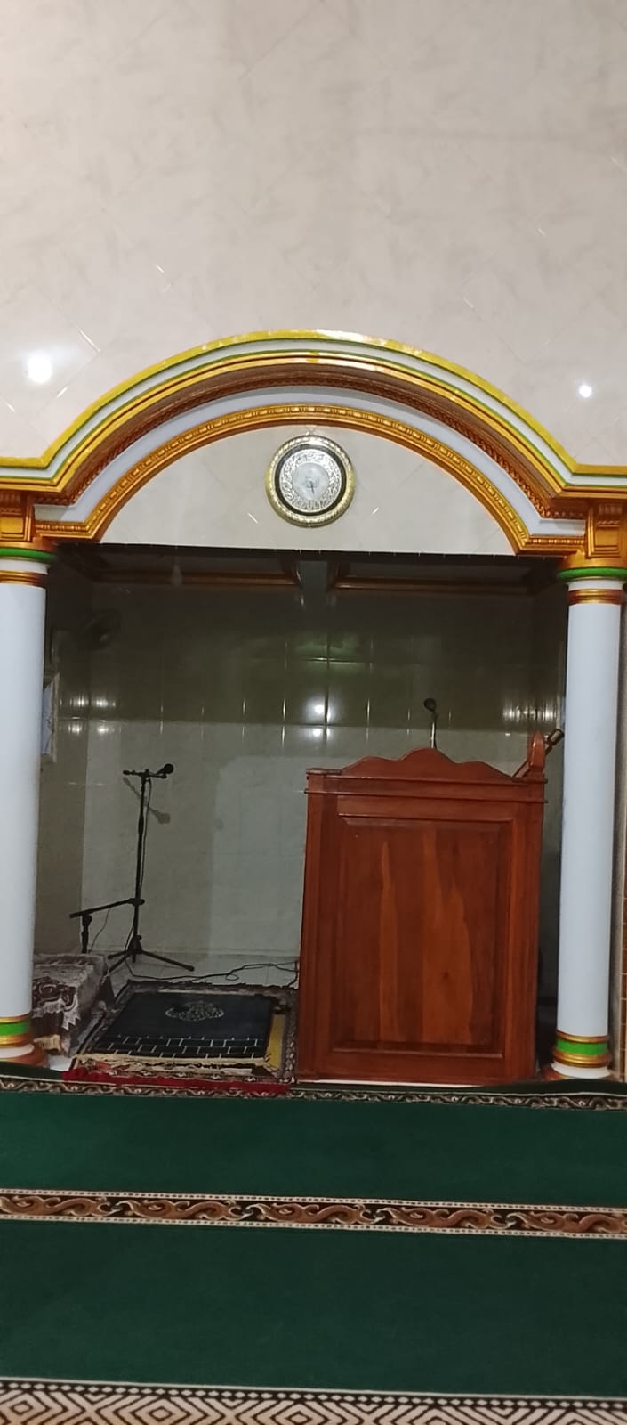 Foto Dalam Masjid (Mimbar/Mihrab) — BAITURROHIM, Sumberbaru, Singojuruh
