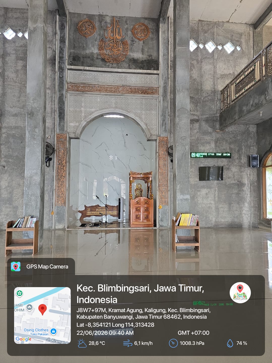Foto Dalam Masjid (Mimbar/Mihrab) — BAITURROHIEM, Kaligung, Blimbingsari