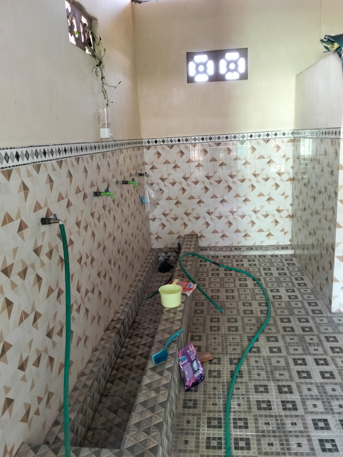 Foto Tempat Wudhu — DARUSSAADAH, Blimbingsari, Blimbingsari
