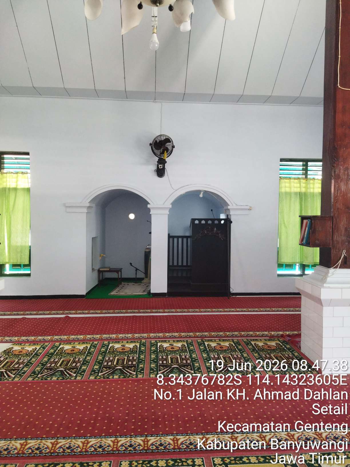 Foto Dalam Masjid (Mimbar/Mihrab) — AL ASYRIYAH, Setail, Genteng