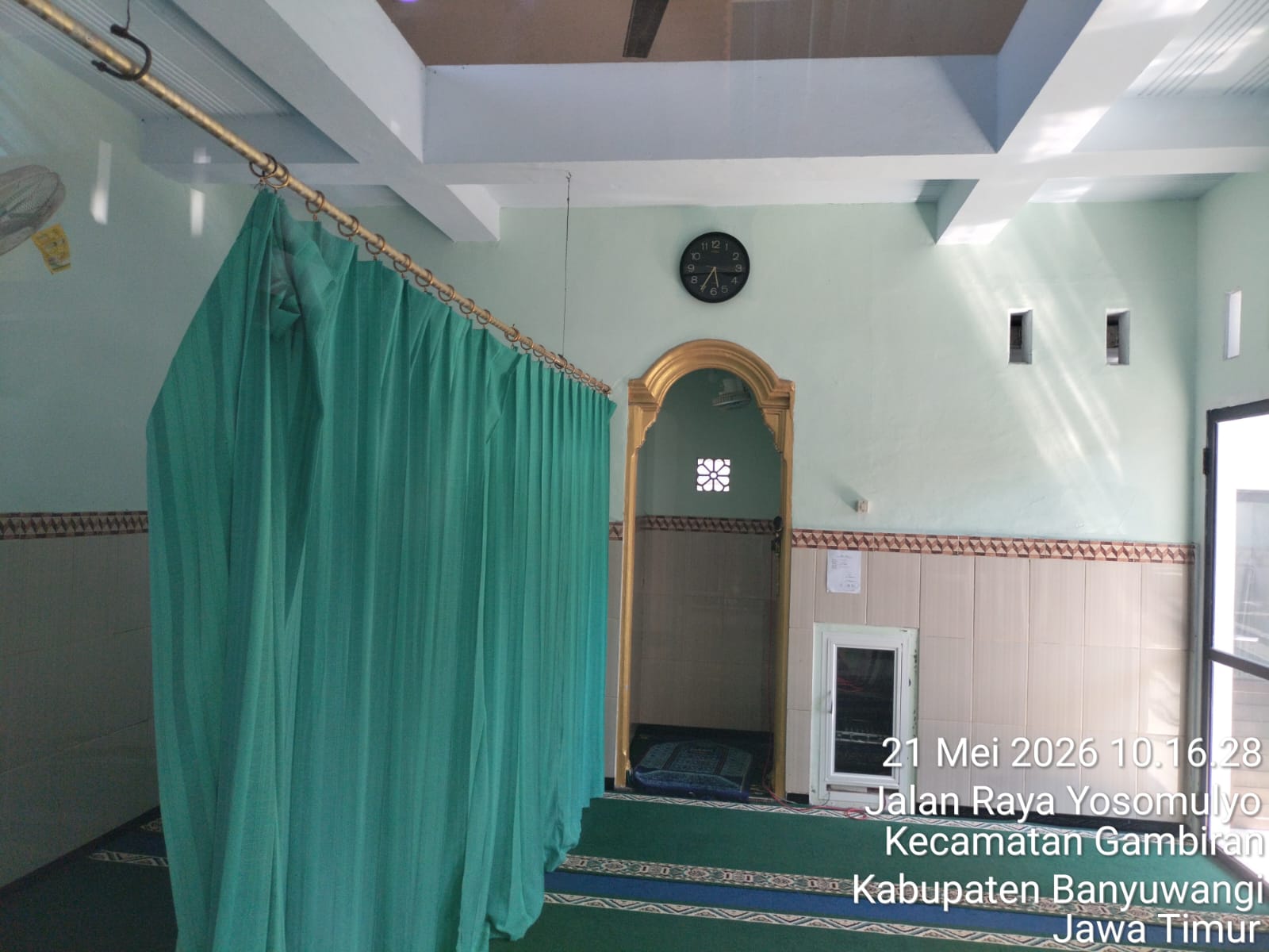 Foto Dalam Masjid (Mimbar/Mihrab) — MIFTAHUL JANNAH, Gambiran, Gambiran