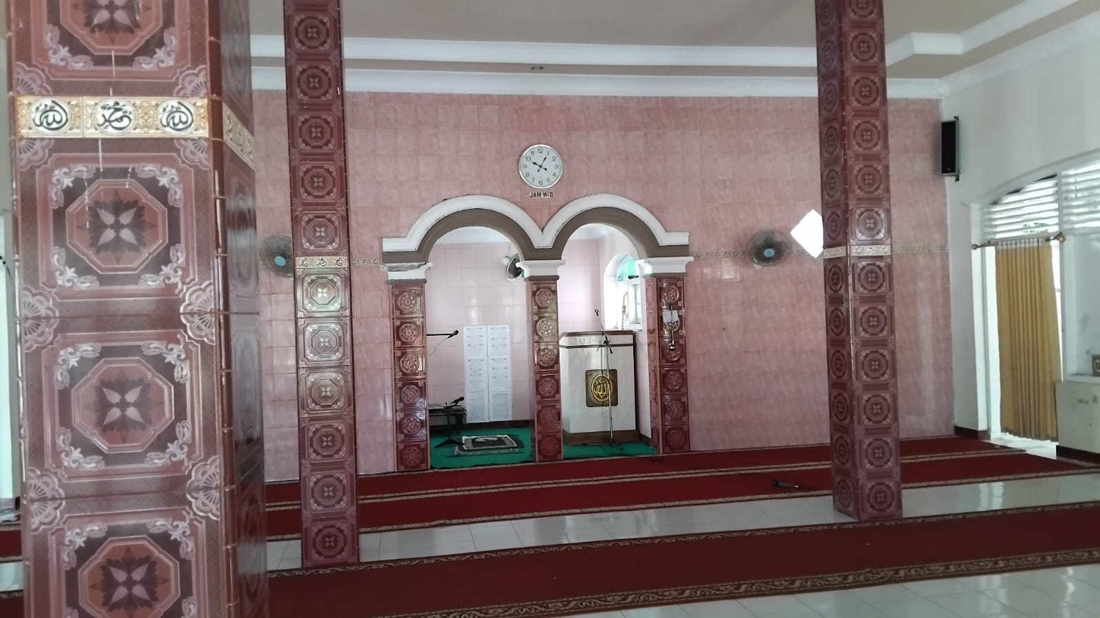Foto Dalam Masjid (Mimbar/Mihrab) — BAITURROHMAN, Wringinputih, Muncar