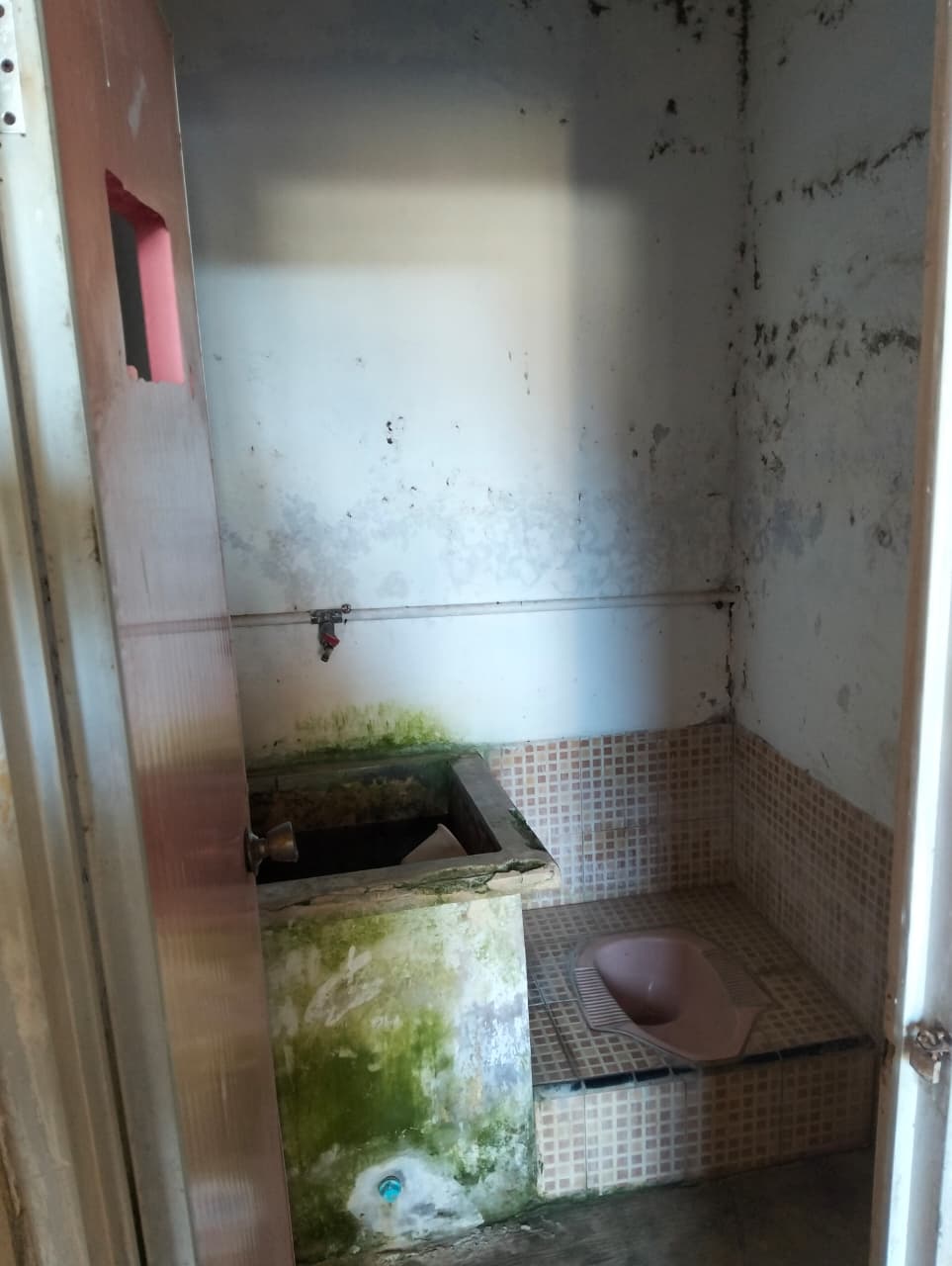 Foto Kamar Mandi/WC — Baitur Rahman, Sumberkencono, Wongsorejo