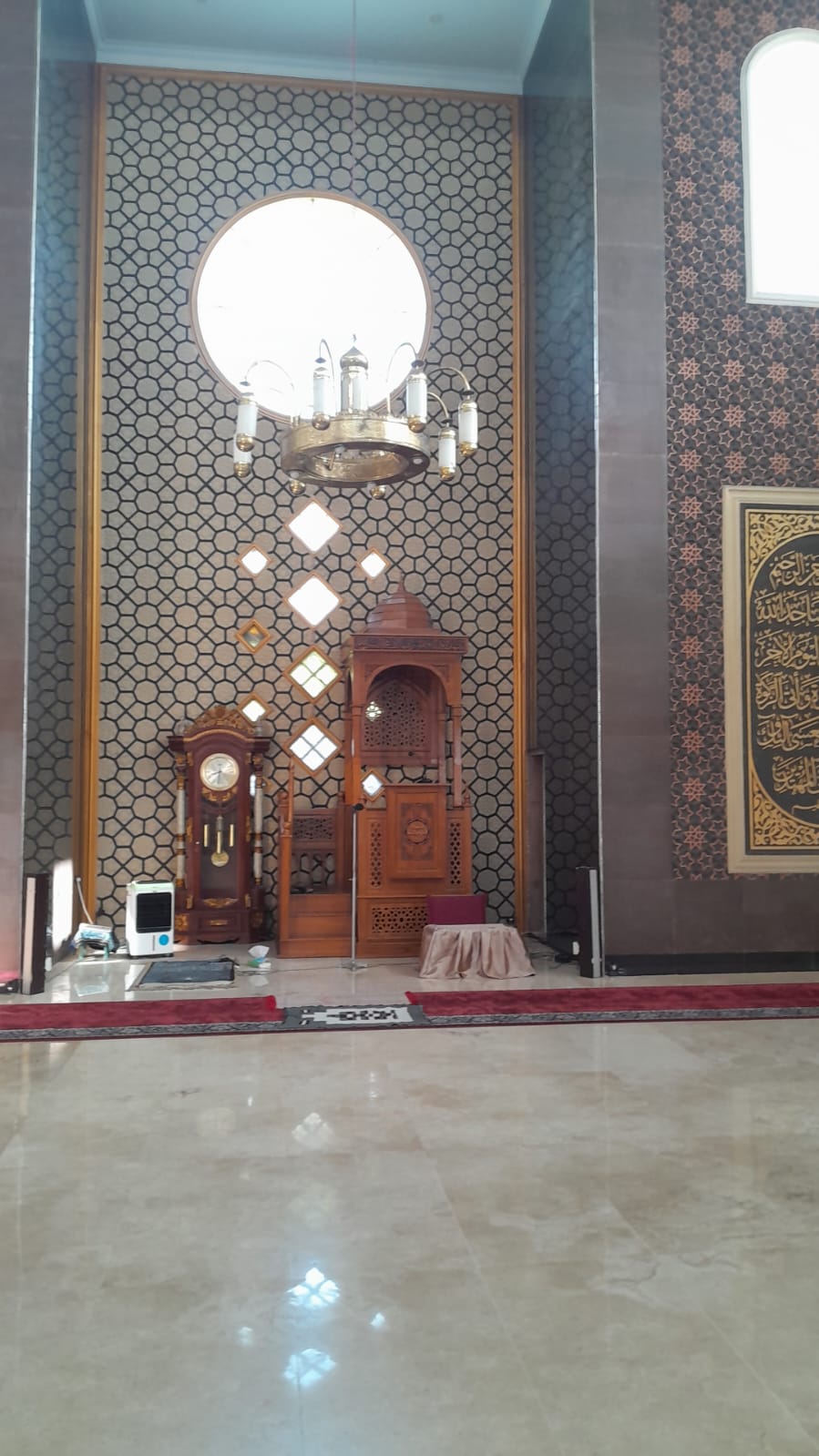 Foto Dalam Masjid (Mimbar/Mihrab) — USWATUN HASANAH, Penataban, Giri