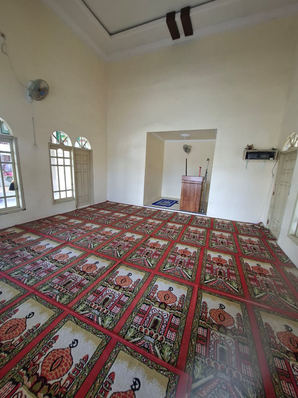 Foto Dalam Masjid (Mimbar/Mihrab) — RABITHOTUL ABIDIN, Blambangan, Muncar