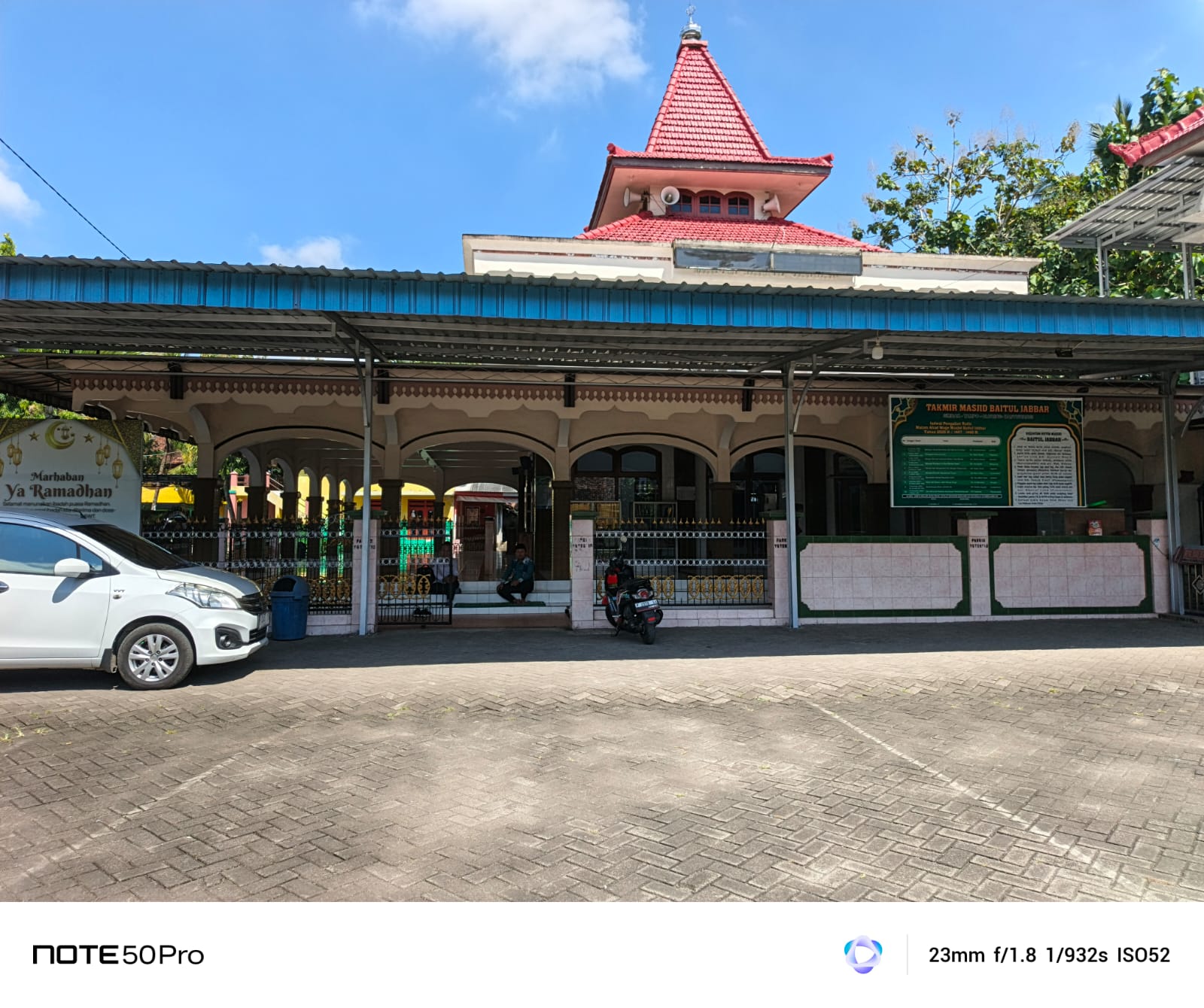 Foto Depan Masjid & Papan Nama — BAITUL JABBAR, Tampo, Cluring