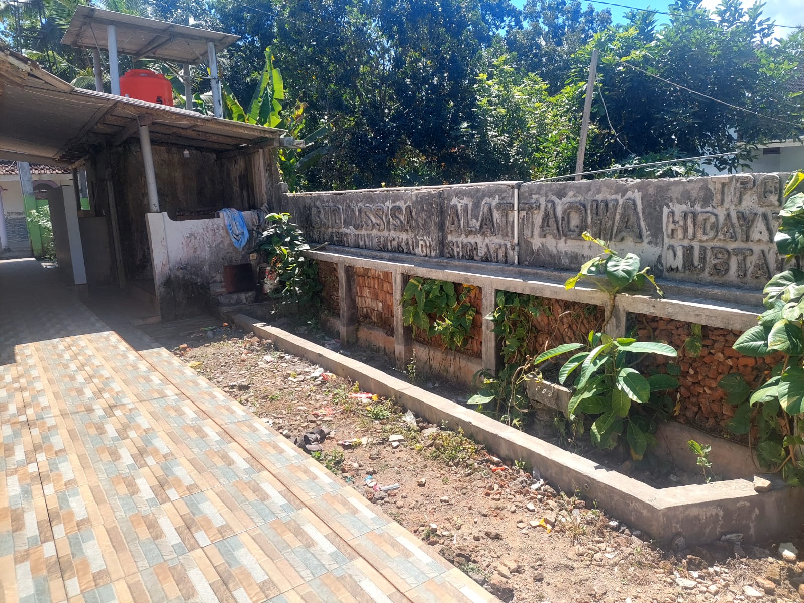 Foto Bangunan Lainnya — Ussisa Alattaqwa, Kebondalem, Bangorejo