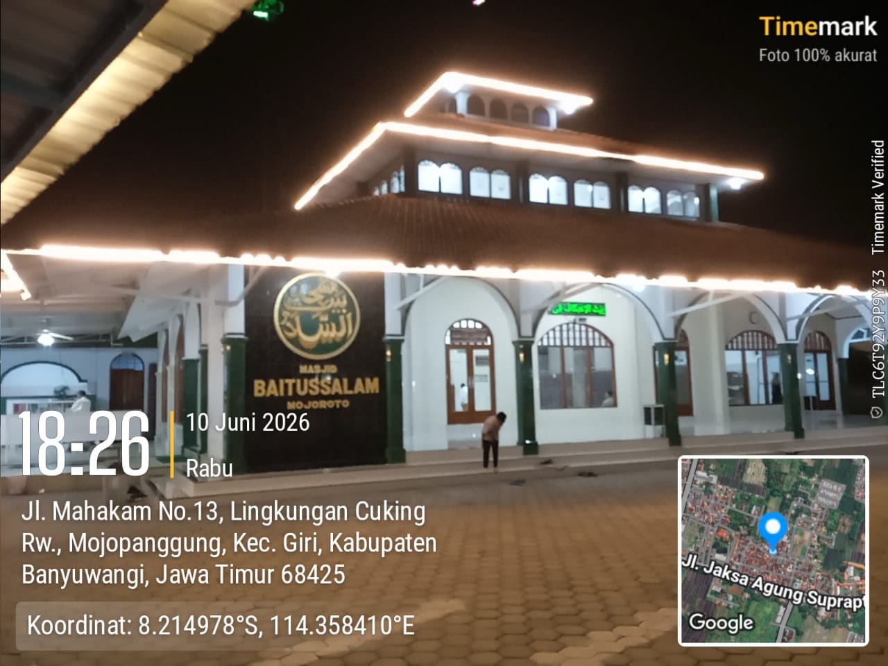 Foto Depan Masjid & Papan Nama — Baitussalam, Mojopanggung, Giri