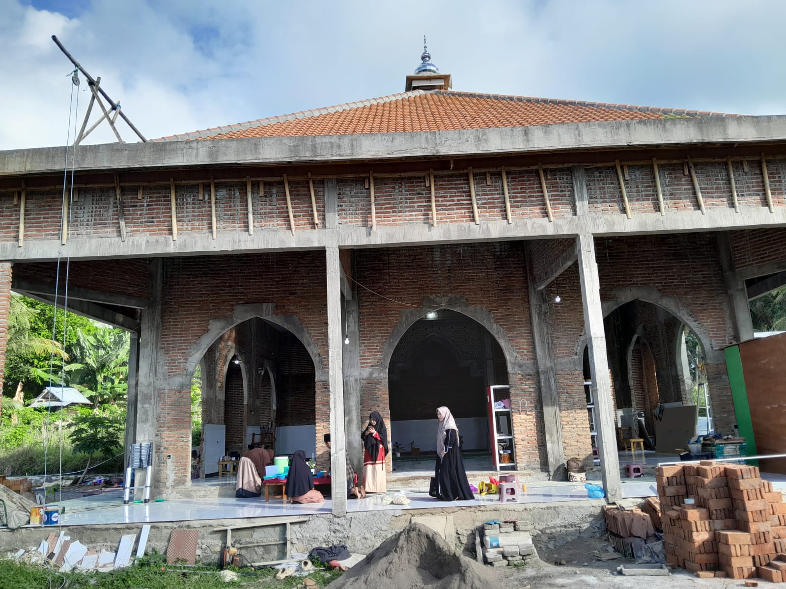 Foto Depan Masjid & Papan Nama — Darul Furqon, Boyolangu, Giri