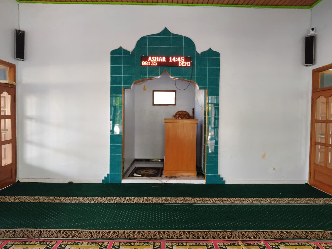 Foto Dalam Masjid (Mimbar/Mihrab) — SABILAL MUTTAQIN, Tampo, Cluring