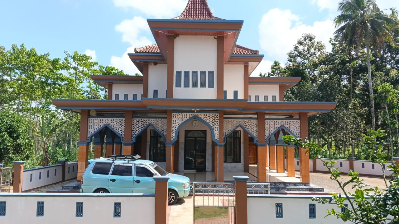 Foto Depan Masjid & Papan Nama — BAITUL RAHMAN, Margomulyo, Glenmore