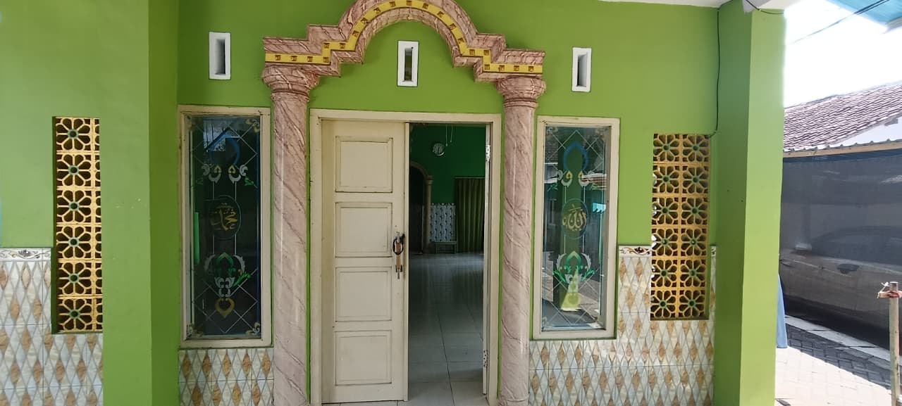Foto Depan Masjid & Papan Nama — NAHDOTUT THOLAB, Padang, Singojuruh