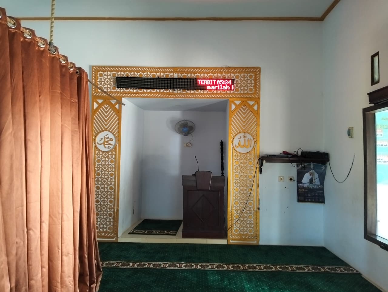 Foto Dalam Masjid (Mimbar/Mihrab) — Al-Mubaarok, Bajulmati, Wongsorejo
