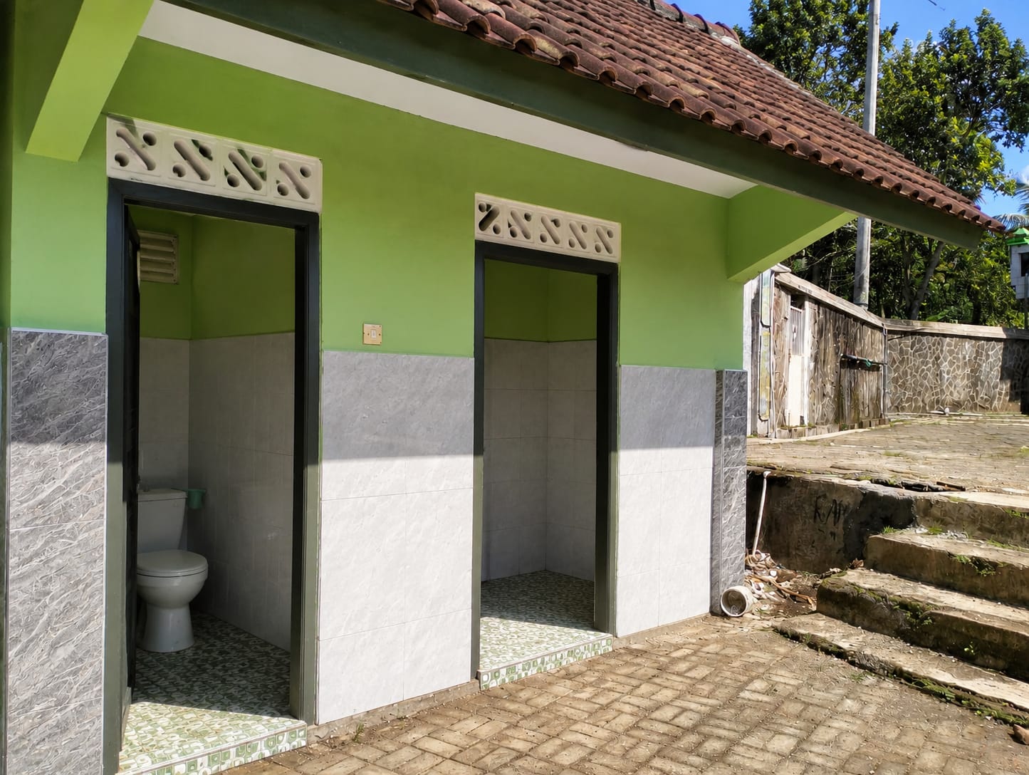 Foto Kamar Mandi/WC — Masjid Jami' Assa'adah, Kajarharjo, Kalibaru