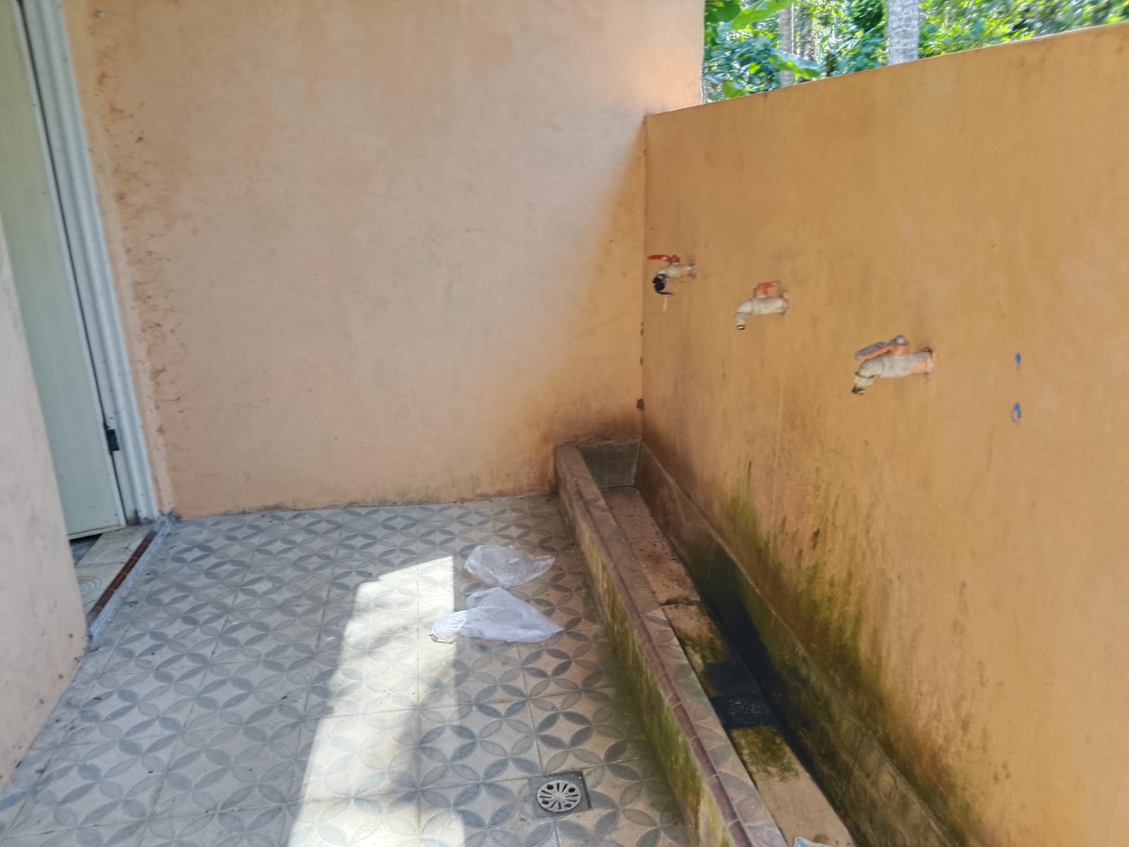 Foto Tempat Wudhu — DARUS SHOLIHIN, Barurejo, Siliragung
