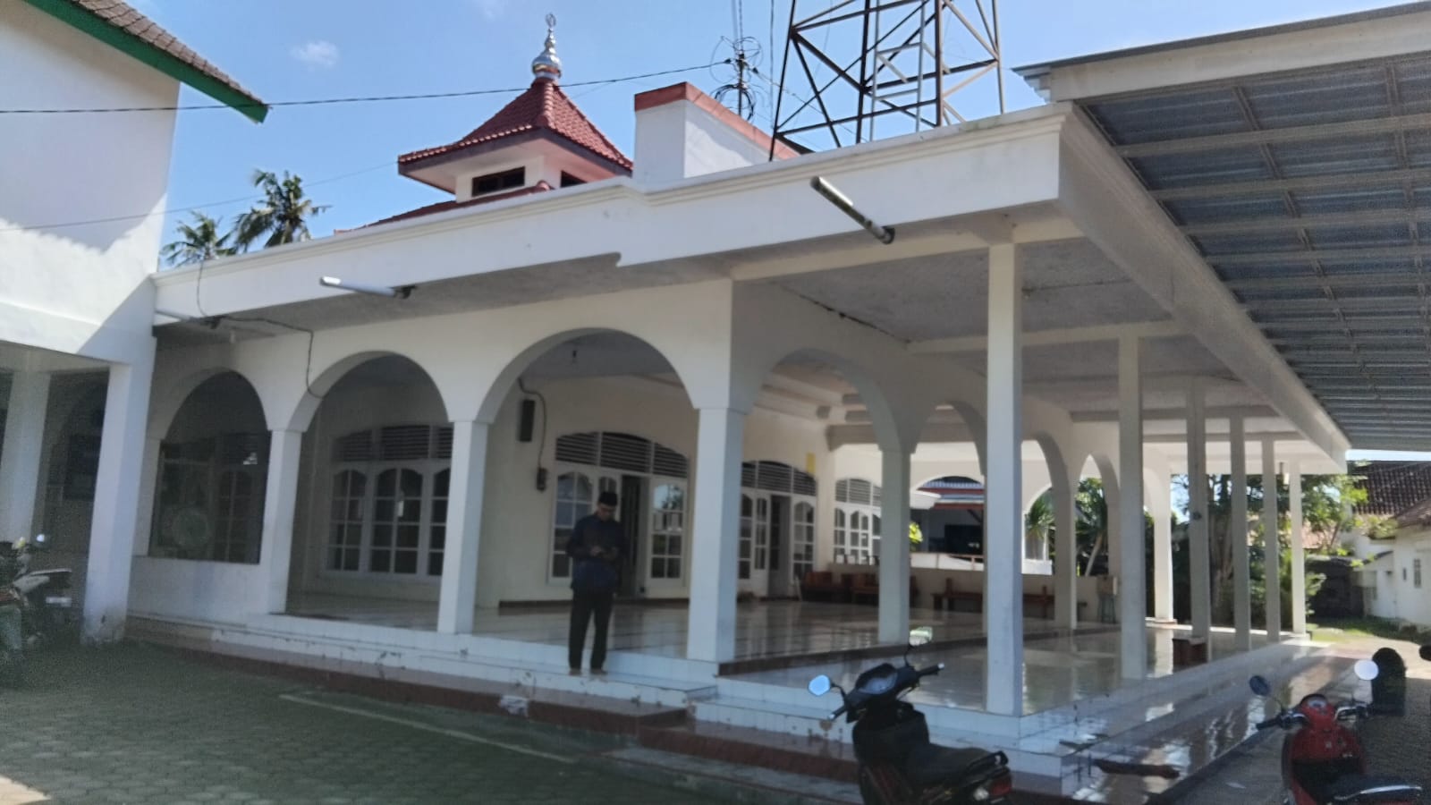 Foto Depan Masjid & Papan Nama — BAITURROHMAN, Wringinputih, Muncar