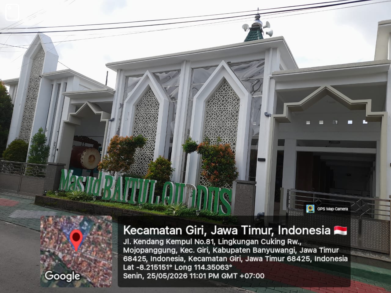 Foto Depan Masjid & Papan Nama — BAITUL QUDDUS, Mojopanggung, Giri