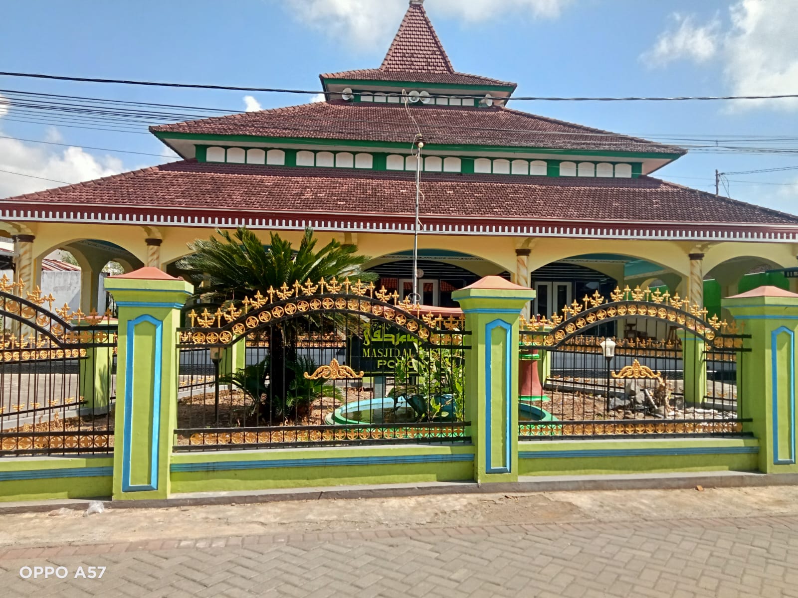 Foto Depan Masjid & Papan Nama — AL MUSTOFA, Benelan Lor, Kabat