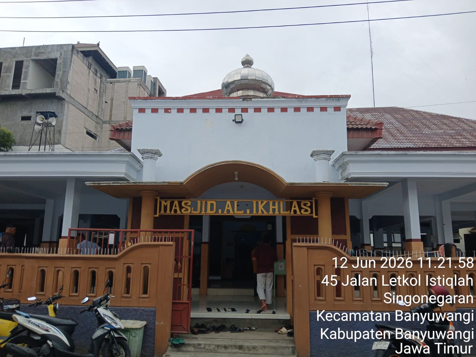 Foto Depan Masjid & Papan Nama — AL-IKHLAS, Singonegaran, Banyuwangi