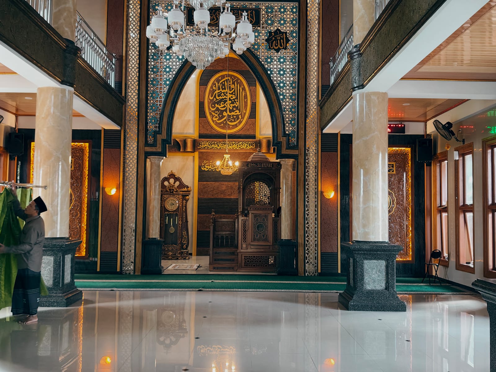 Foto Dalam Masjid (Mimbar/Mihrab) — At-Taqwa, Tegaldlimo, Tegaldlimo