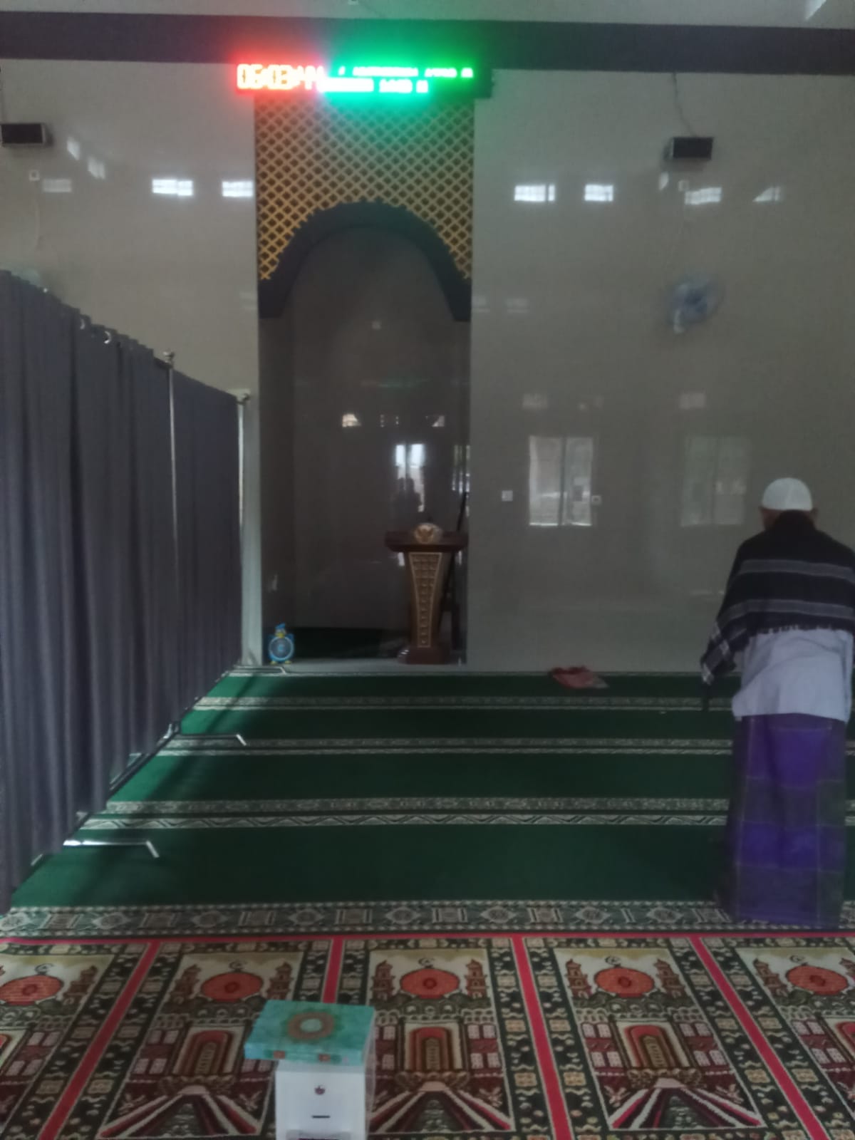 Foto Dalam Masjid (Mimbar/Mihrab) — MIFTAHUL ULUM, Kandangan, Pesanggaran