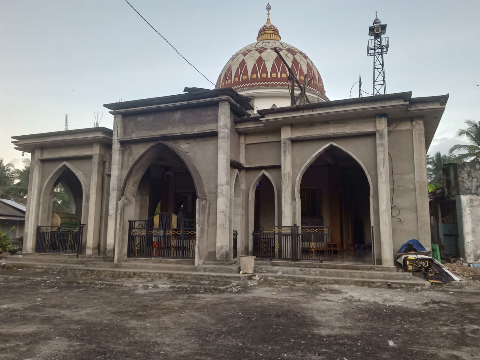 Foto Depan Masjid & Papan Nama — BAITUSSALAM, Kandangan, Pesanggaran