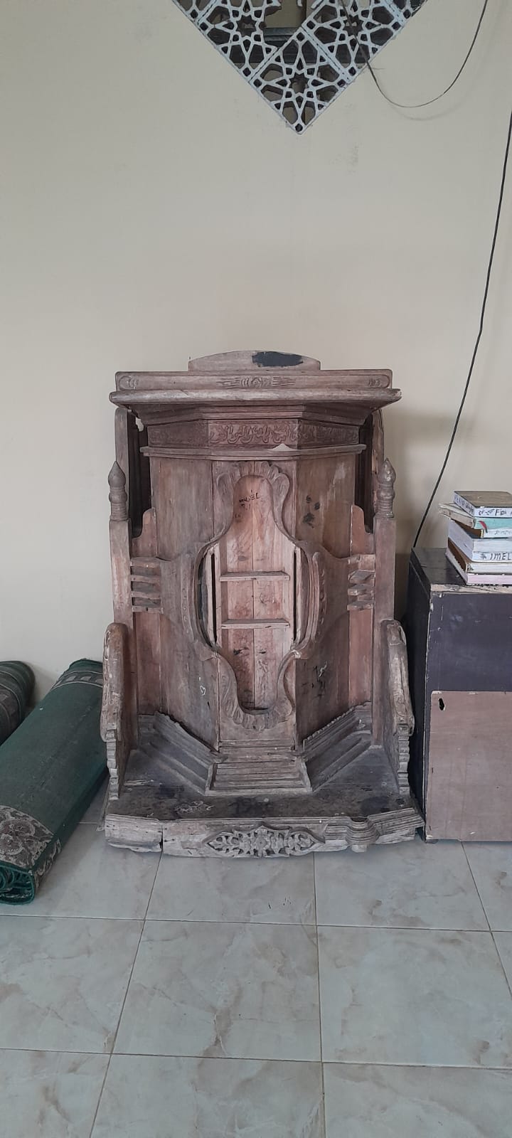 Foto Dalam Masjid (Mimbar/Mihrab) — As Suwaidah Nurrut Taqwa, Balak, Songgon