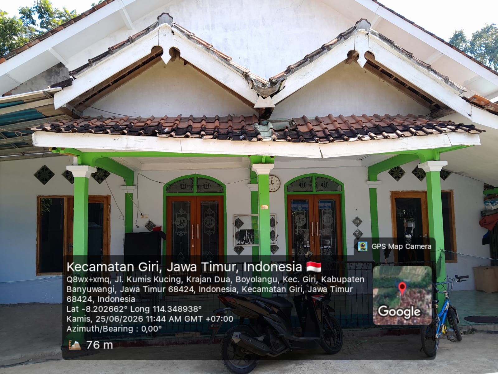 Foto Depan Masjid & Papan Nama — Baitul Mukminin, Boyolangu, Giri