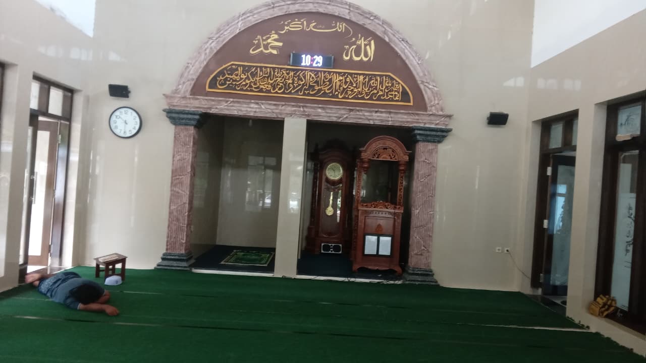 Foto Dalam Masjid (Mimbar/Mihrab) — AL HUDA, Barurejo, Siliragung