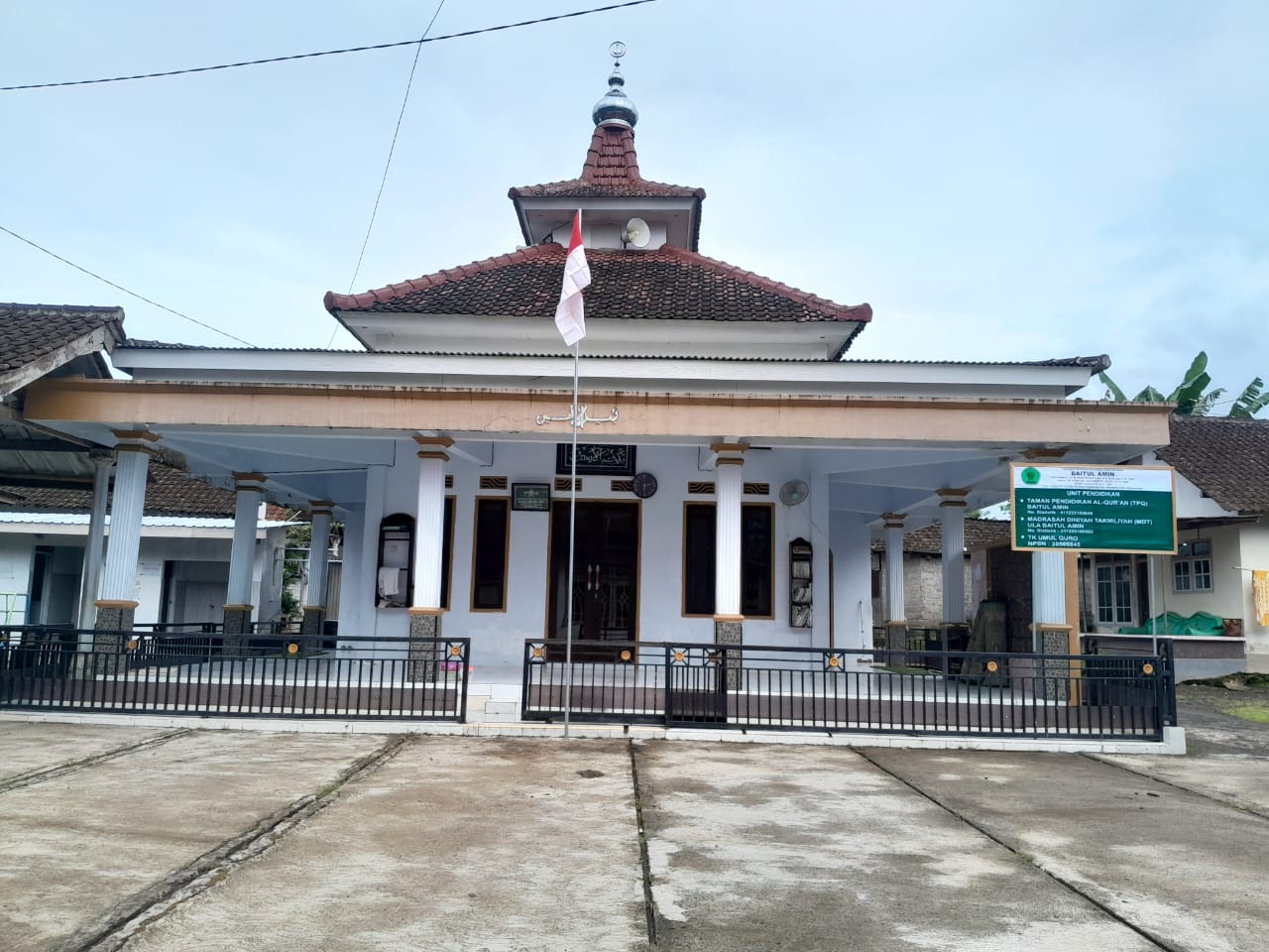 Foto Depan Masjid & Papan Nama — BAITUL AMIN, Tegalharjo, Glenmore