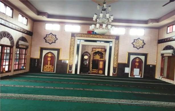 Foto Dalam Masjid (Mimbar/Mihrab) — Masjid Al Firdaus, Kalibaru Kulon, Kalibaru