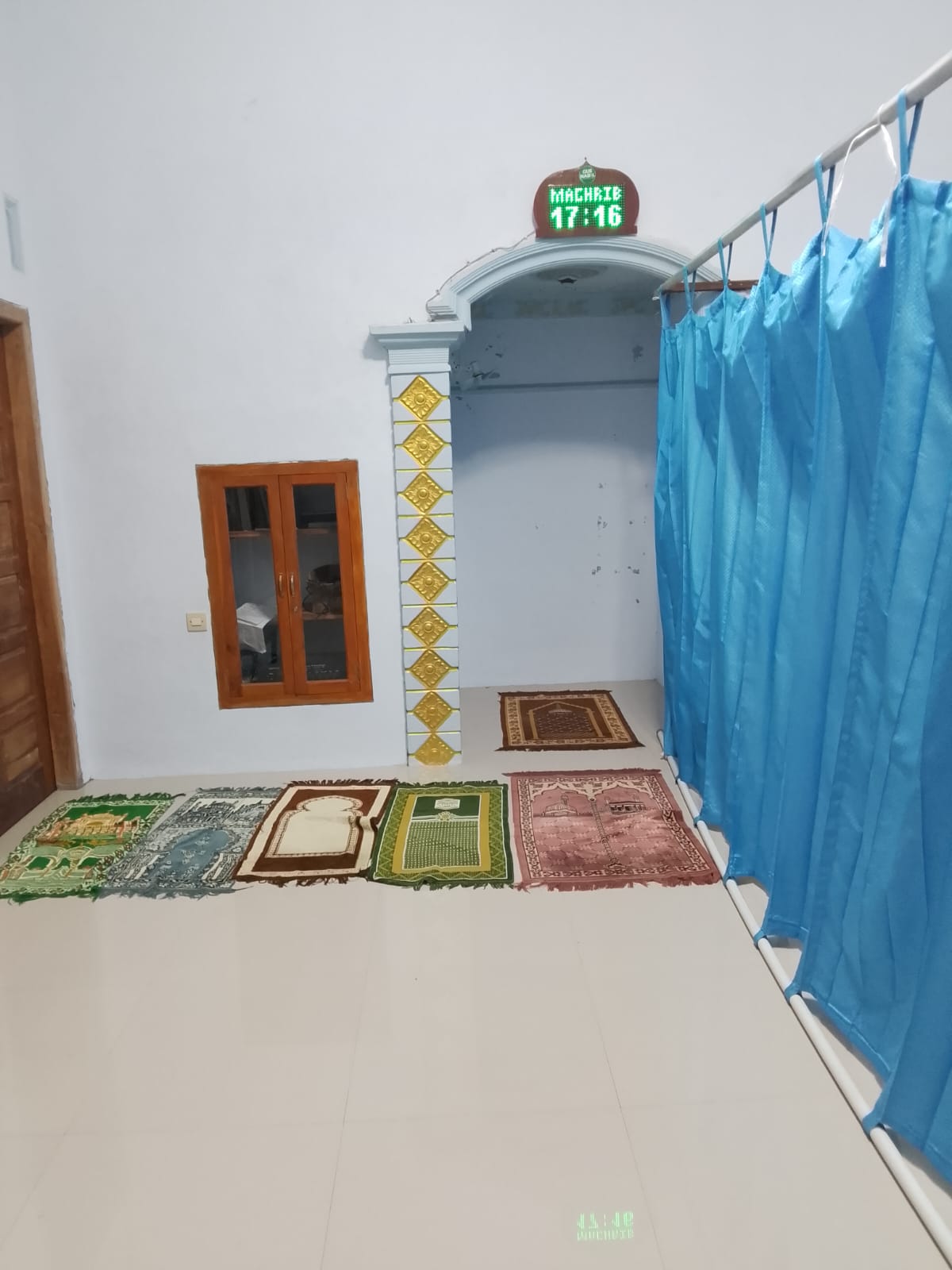 Foto Dalam Masjid (Mimbar/Mihrab) — AL AMIN, Barurejo, Siliragung