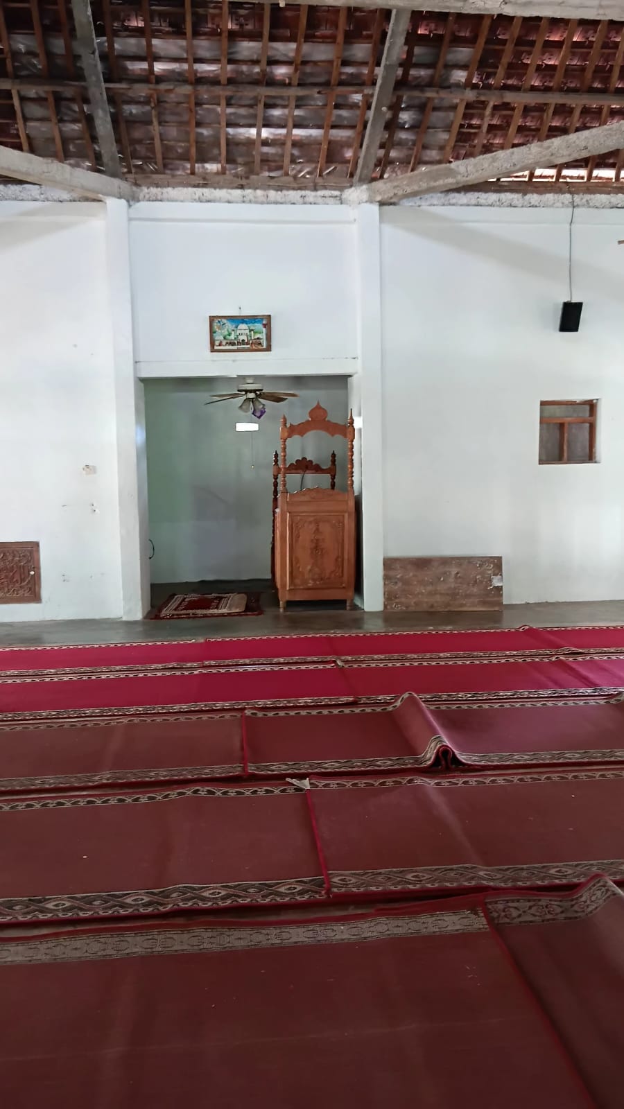 Foto Dalam Masjid (Mimbar/Mihrab) — ASASUL MUTTAQIN (Dulu Yashirul Muttaqin), Barurejo, Siliragung