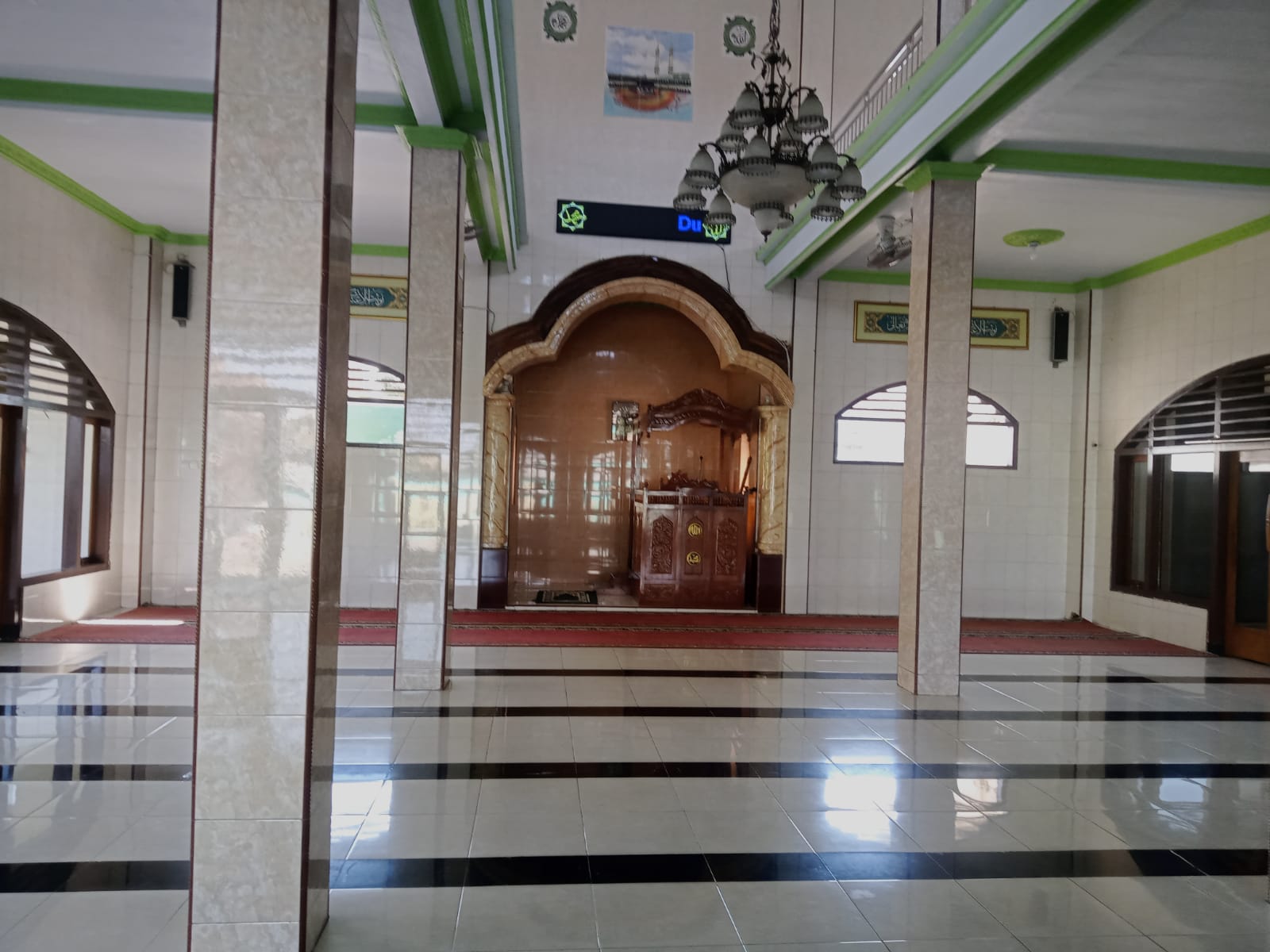 Foto Dalam Masjid (Mimbar/Mihrab) — BAITUL MUTTAQIEN, Kalirejo, Kabat