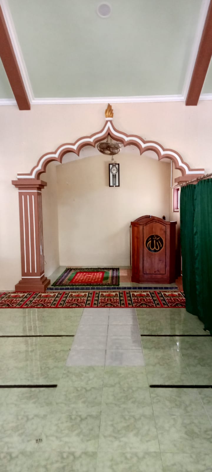 Foto Dalam Masjid (Mimbar/Mihrab) — BAITUN NI`AM, Seneporejo, Siliragung