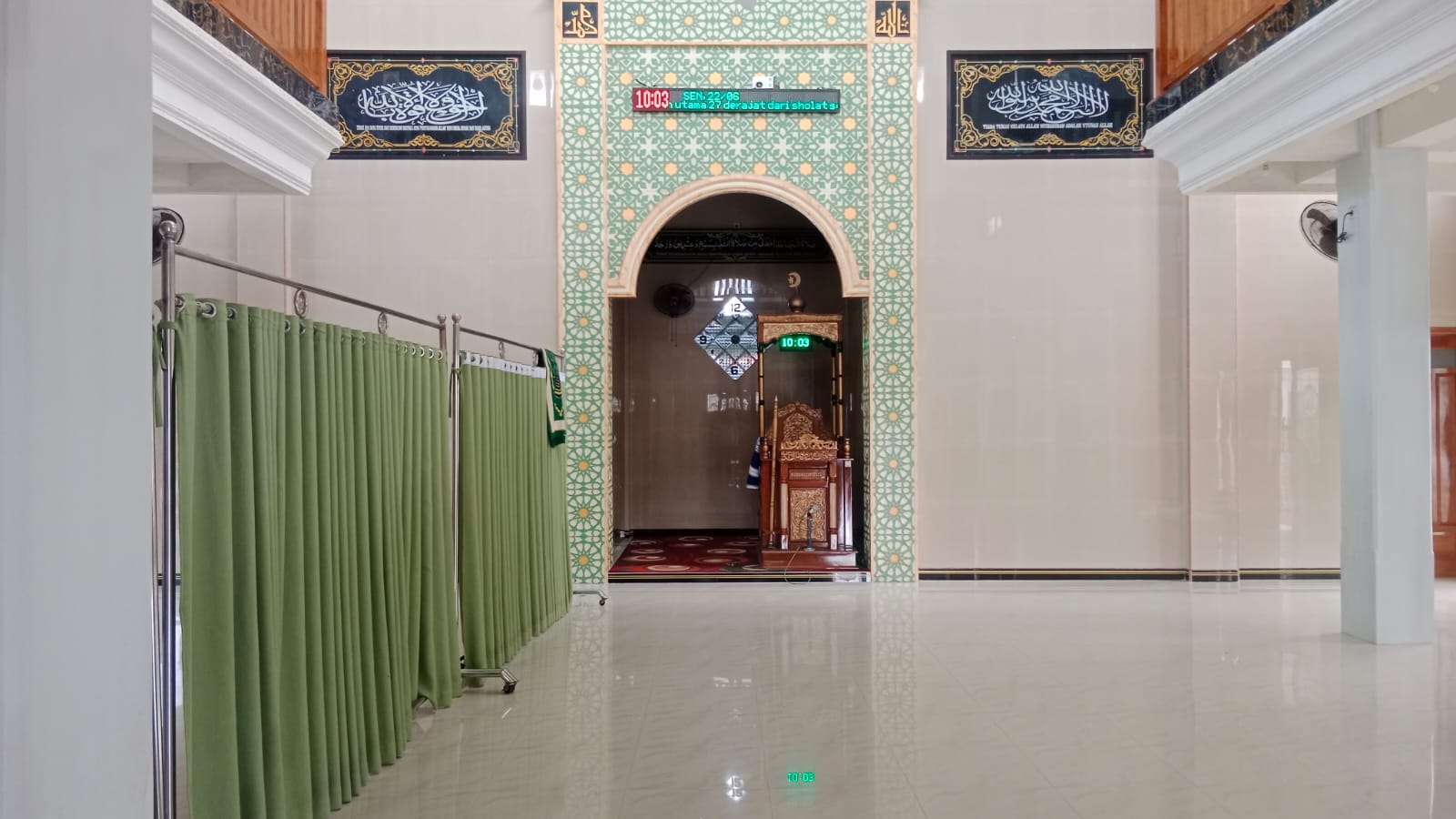Foto Dalam Masjid (Mimbar/Mihrab) — HASANUL HIDAYAH, Grajagan, Purwoharjo