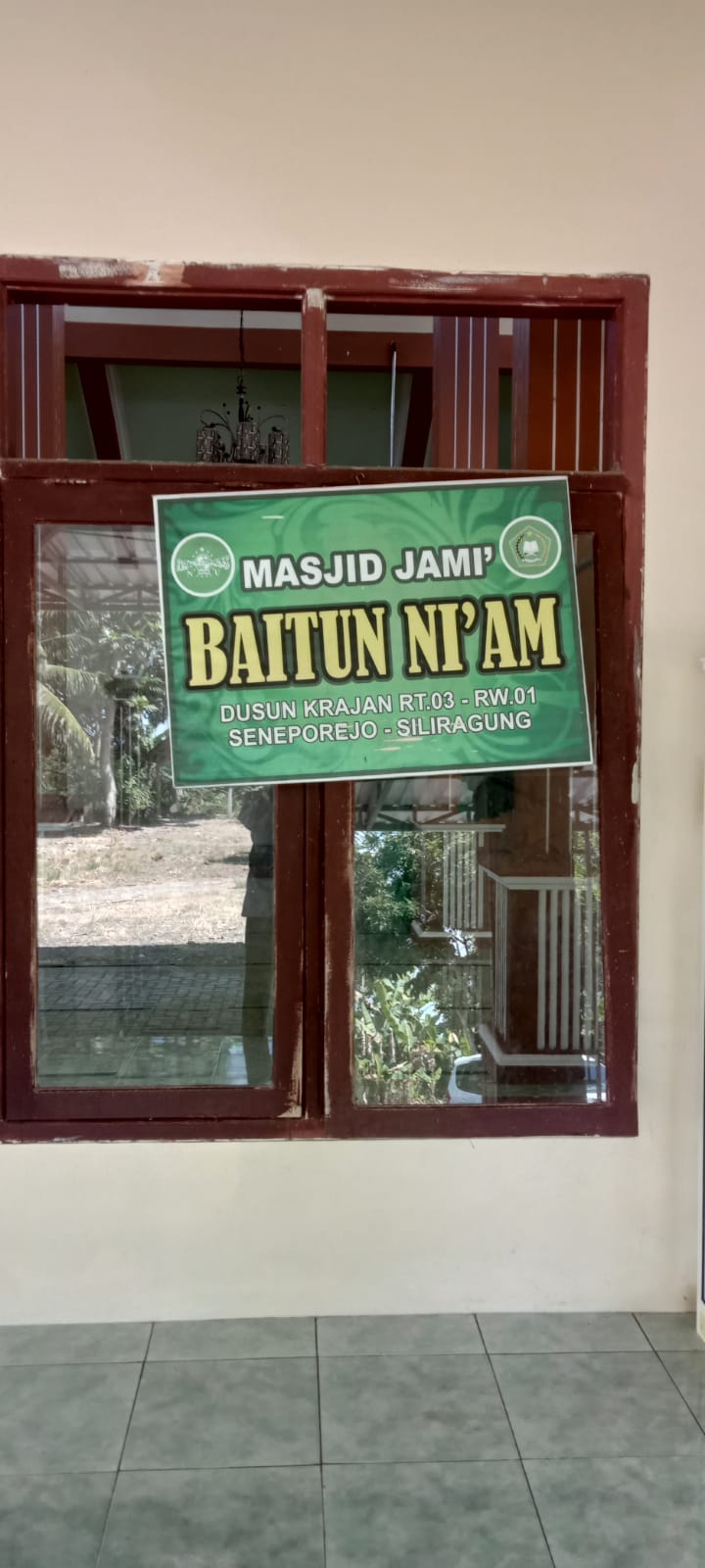 Foto Depan Masjid & Papan Nama — BAITUN NI`AM, Seneporejo, Siliragung