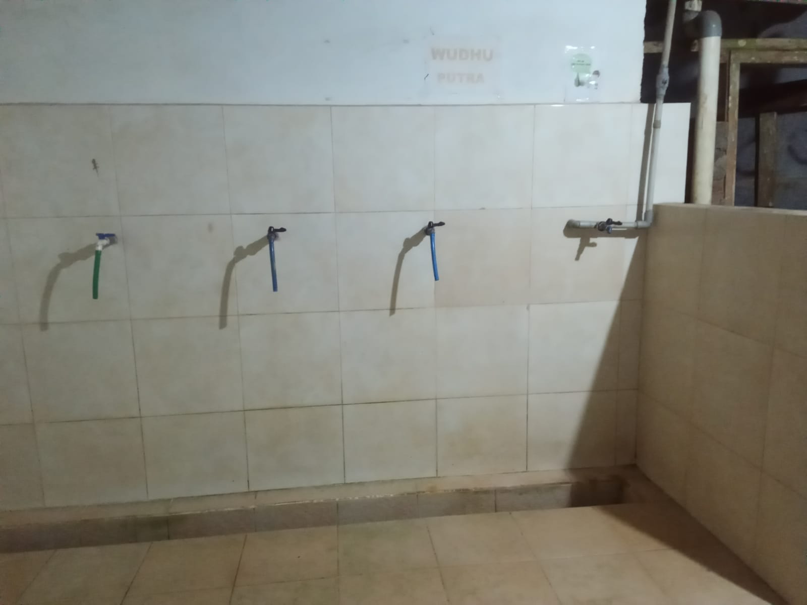 Foto Tempat Wudhu — BAITUL MUTTAQIN, Kandangan, Pesanggaran