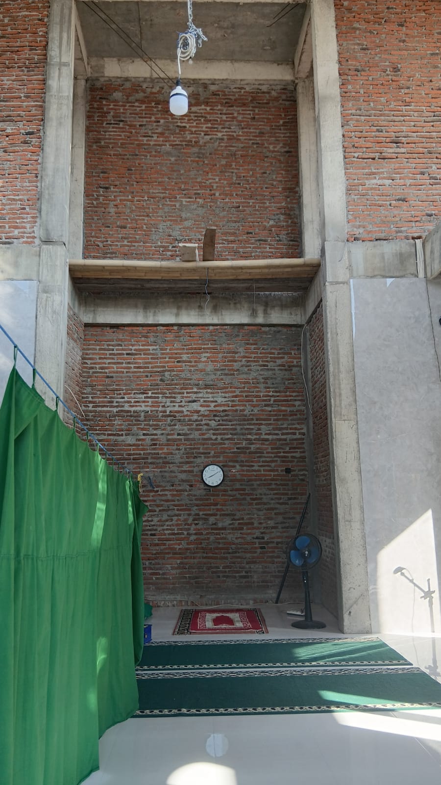 Foto Dalam Masjid (Mimbar/Mihrab) — NURUL IMAN NU, Seneporejo, Siliragung
